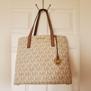 Michael Kors tote bag..